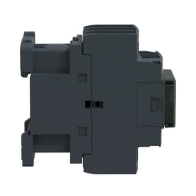 TeSys D contactor - 3P(3 NO) - AC-3 - <= 440 V 32 A - 230 V AC 50/60 Hz coil - Schneider Electric - LC1D32P7