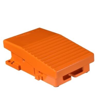 single foot switch - IP66 - without cover - metallic - orange - 2 NC + 2 NO - Schneider Electric - XPER111